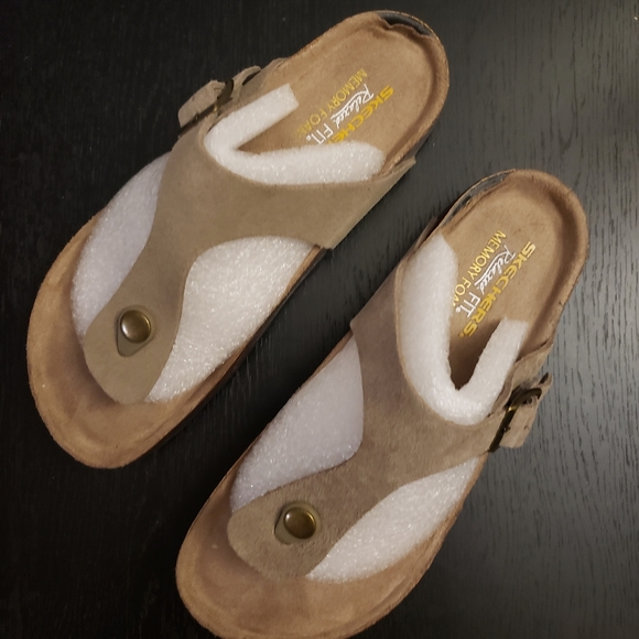 Skechers Pyramid Sandals - Picture 1 of 4